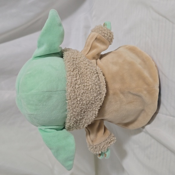 Star Wars Mandalorian 8" Plush Baby Yoda - Picture 3 of 9